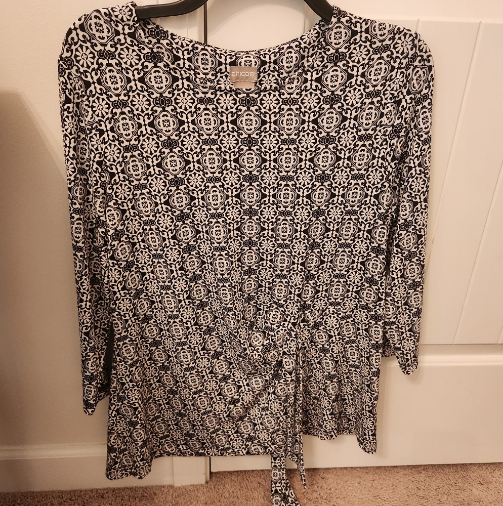 Chico's Black and White Patterned Women's Top